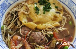 Three Delicacies Noodles with Egg