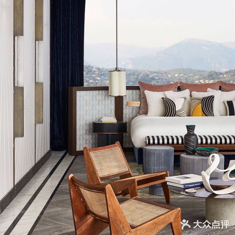 这座家庭住宅享有戛纳和勒林斯群岛｜LérinsIslands