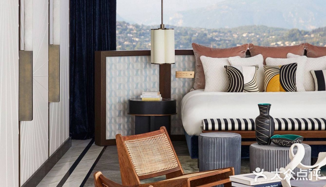 这座家庭住宅享有戛纳和勒林斯群岛｜LérinsIslands