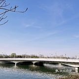 想要感受快乐的话，就跟我一起来郑州建业，华谊兄弟电影小镇游玩