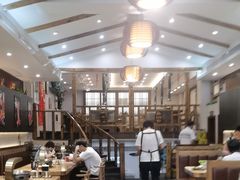 -青瓦餐厅·生鱼片·韩园烤肉(西塔店)