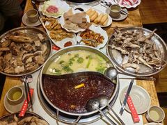 -肖肖酸萝卜鱼火锅(总店)