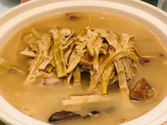 招牌笋干老鸭煲-张生记(双菱店)