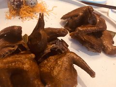吮指乳鸽-旺顺阁鱼头泡饼(小红门店)
