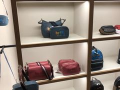 -COACH蔻驰(赛特奥特莱斯店)
