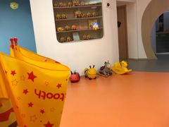 -小门牙好性格托育(北外滩中心)