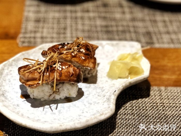 有喜屋·鲜鸡板前烧鸟(徐家汇店)鹅肝寿司图片