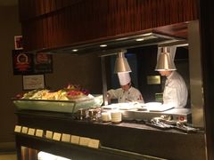 自助取餐区-广州花园酒店-凌璇阁360度高空海鲜自助餐CAROUSEL