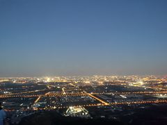 -鬼笑石后山停车场