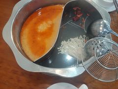 -老何家后安粉·糟粕醋海鲜火锅(三亚湾椰梦长廊店)
