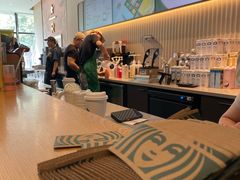 -星巴克臻选(威海威高广场店)