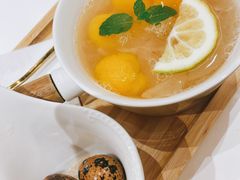 枇杷雪梨银耳羹-炖物24章·顺时轻养茶(杭州大厦店)