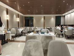 -金马门国际美食百汇(珞喻路店)