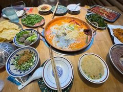 -洱火云南酸菜牛肉火锅(石景山当代商城店)