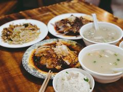 -温记府廟豆汤饭·始于1955年(海椒店)