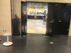 -川骄海鲜自助(王府井奥莱UP TOWN店原世界之花店)