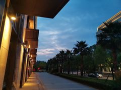 -乐刻运动(爱奇艺创新大厦店)