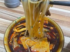 红油豆皮-老字号杨坡红油米线腊汁肉夹馍(东四道巷店)