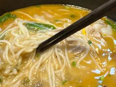 -银米·云南传统过桥米线(双廊黑金冠店)
