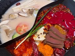 -肖婷姐大铁锅重庆火锅(南湖店)