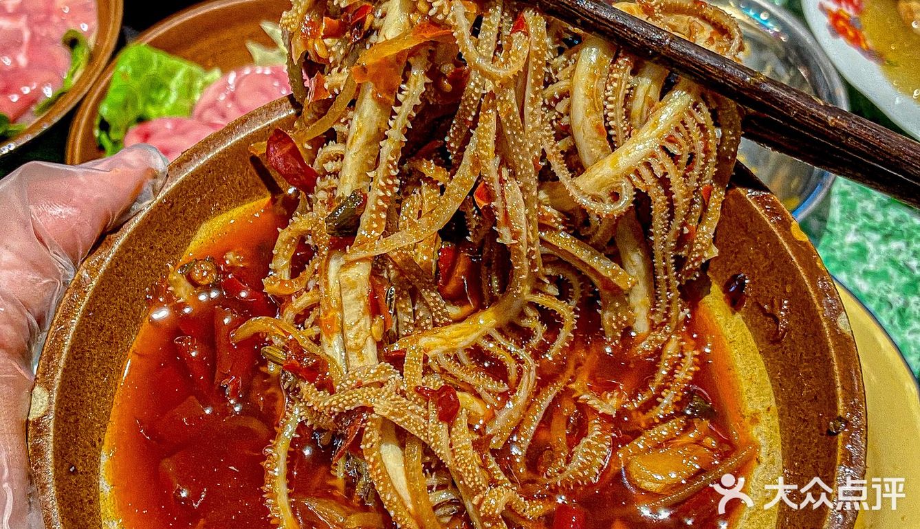 不飞重庆❗️吃到6斤牛油地道炒料火锅！人均80+