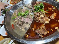 -大众跷脚牛肉馆·非遗传承单位(峨眉山店)