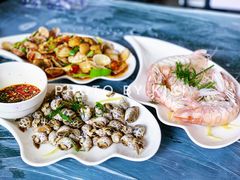 -覃记海鲜美食餐厅