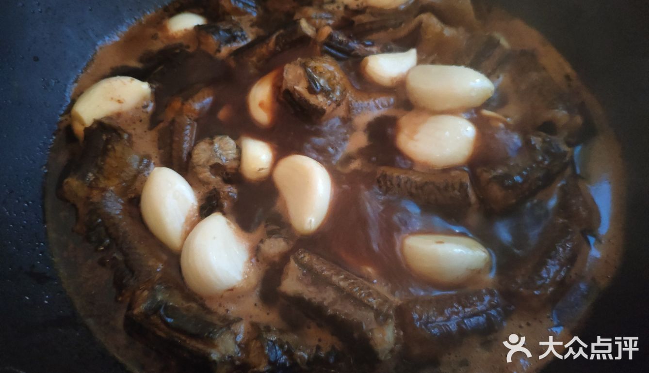 时令家常菜之大蒜烧黄鳝，软糯又咸鲜