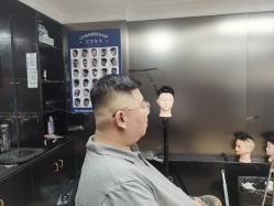 -C93 barber shop男士理发馆