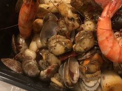 -臻鲜燕海鲜融合餐厅(金陵style店)