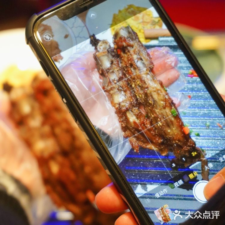 可以穿蒙古袍哟~即使额头爆痘、也要吃他家羊肉