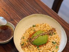 牛油果拌饭-小食院简餐厅