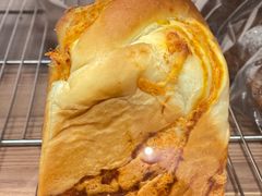 南瓜咸蛋黄肉松-沁屋面包店(人民东路店)