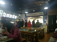 大堂-陇上全荟兰州传统牛肉面(延吉路店)
