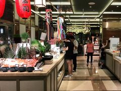 -大中华希尔顿酒店-念自助餐·嗨啤·小龙虾
