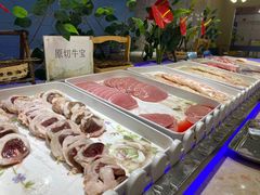 -锤头鲨毛肚海鲜烤肉自助餐厅(国购广场店)