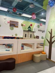 -莫莉幻想儿童乐园(三河燕郊永旺店)