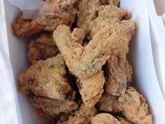 -BHC炸鸡(明洞总店)