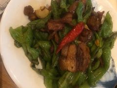 农家小炒肉-胡桃里音乐酒馆(白云五号T5 MALL店)