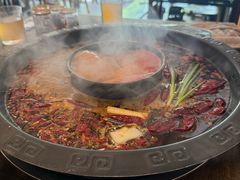 -黄潇洒老火锅(九眼桥宏济巷店)