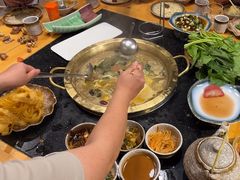 -顶顶汤火牛排火锅·经典铜锅涮肉