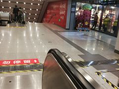 -新百广场(地铁站)