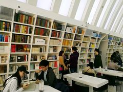 -钟书阁(松江泰晤士小镇店)