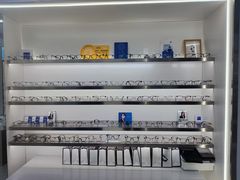 -视野联行眼镜·蔡司·尼康战略合作店(城西银泰店)