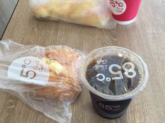 -85度C(生甜甜圈研究工坊·上海平凉店)