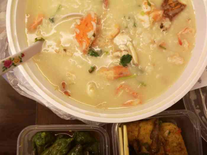 经常点的一家外卖砂锅粥真的超级好吃我是潮汕人虽然比不上家乡的但