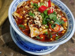 -沪小二炭火蛙锅(淮海中路美食不夜城店)