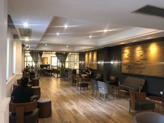 大堂-星巴克臻选(广州沙面店)