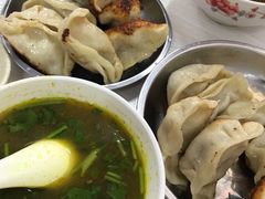 -黄阿姨锅贴大王(万航渡路店)