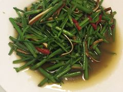 水芹菜-万佛湖许老大铁锅鱼(黑金冠店)